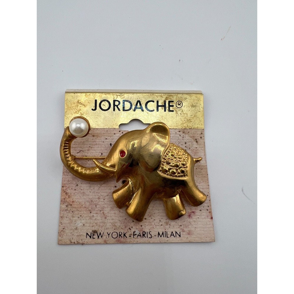 Jordache Womens Jewelry Gold-Tone Pearl Trunk Up Elephant Pin Brooch Collectible